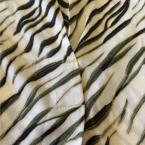 Vince Camuto top, size 1x - Picture 4 of 6